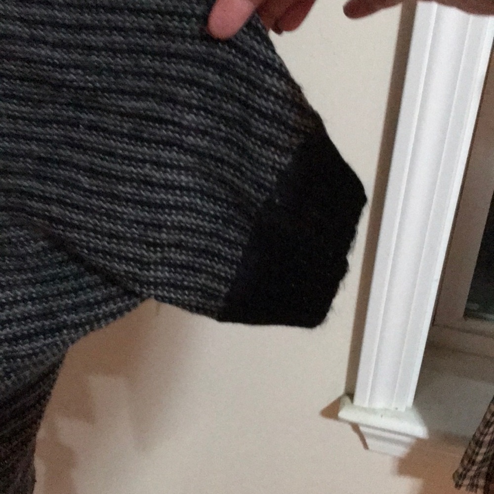 Open sweater - Picture 2 of 4